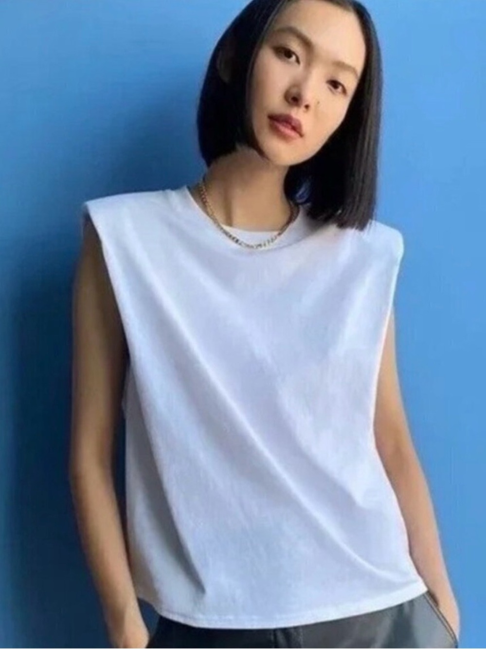 Babaton ARITZIA Light Blue Padded-Shoulder Blue Tee Tank Top Cotton Size Medium